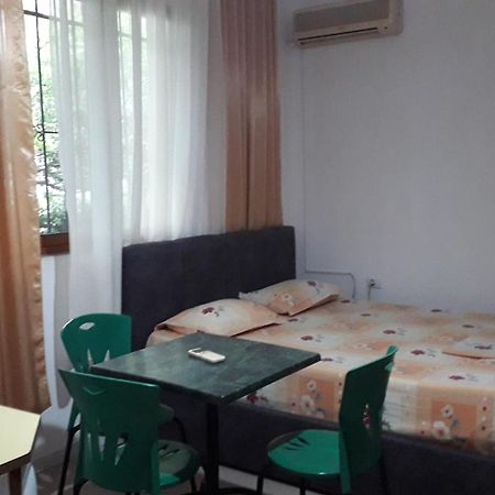 H&A Guest House Golem  Luaran gambar